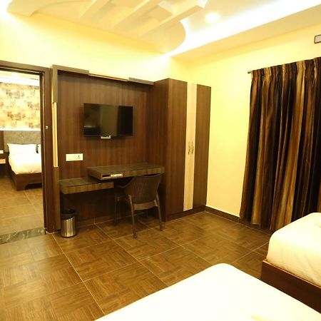 Vedha Residency Hotel ติรุวันนามาลัย ภายนอก รูปภาพ
