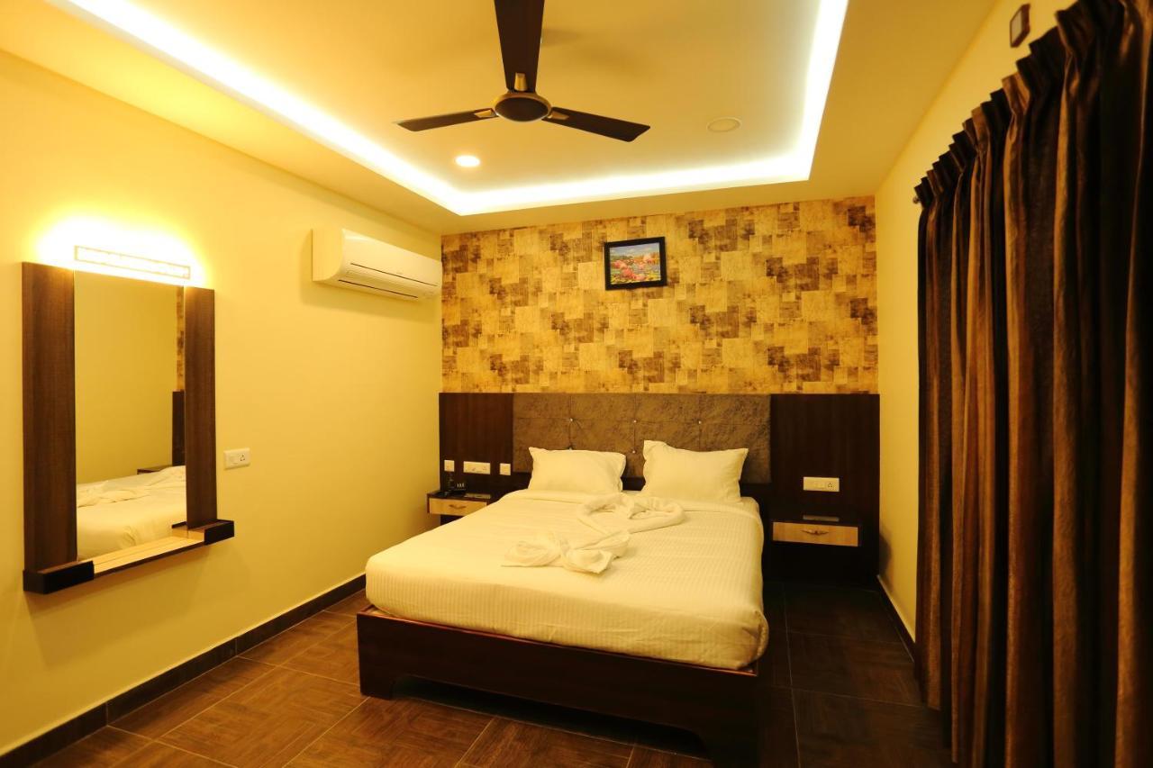 Vedha Residency Hotel ติรุวันนามาลัย ภายนอก รูปภาพ