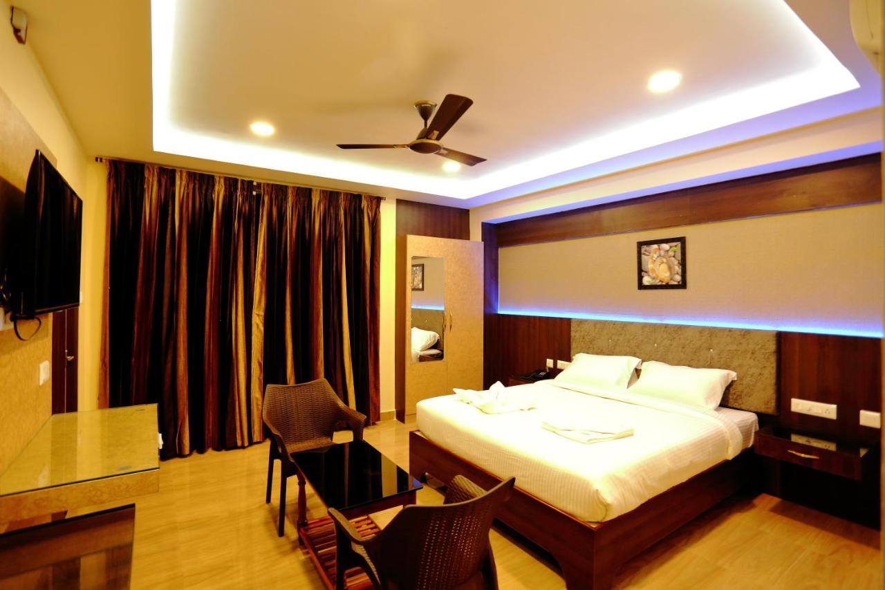 Vedha Residency Hotel ติรุวันนามาลัย ภายนอก รูปภาพ