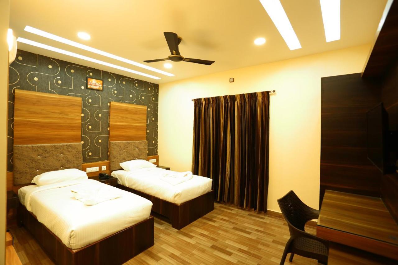 Vedha Residency Hotel ติรุวันนามาลัย ภายนอก รูปภาพ